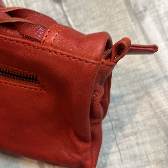 7Chi pocketbook leather tomato red folding purse missing strap - Picture 9 of 13